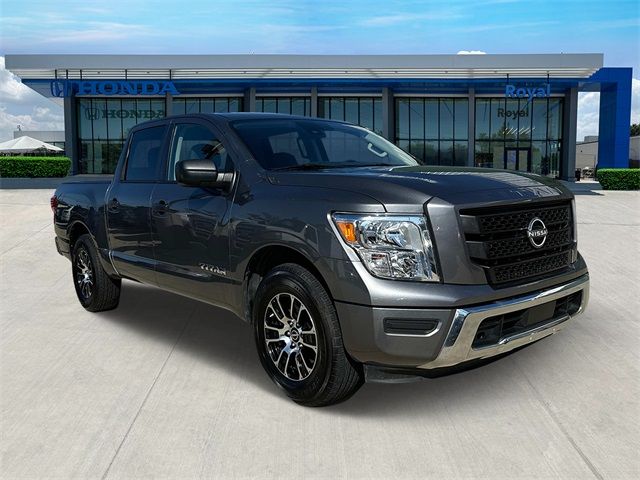 2023 Nissan Titan SV