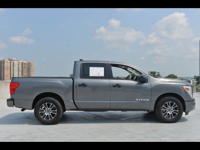 2023 Nissan Titan SV