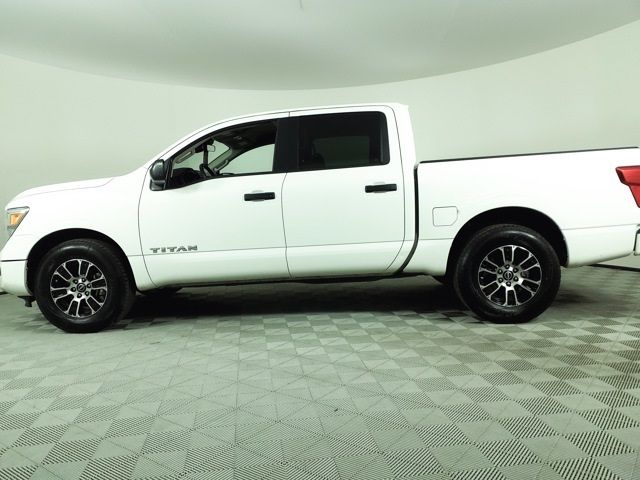 2023 Nissan Titan SV