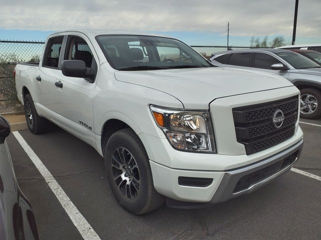 2023 Nissan Titan SV