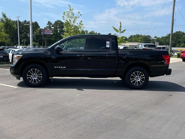 2023 Nissan Titan SV