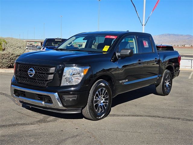 2023 Nissan Titan SV