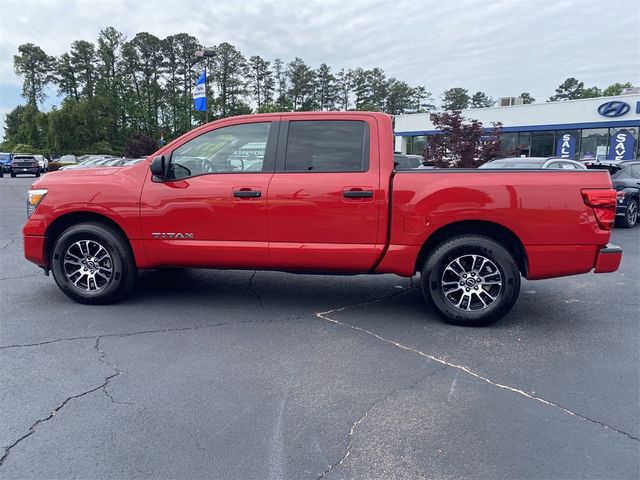 2023 Nissan Titan SV