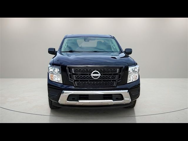 2023 Nissan Titan SV