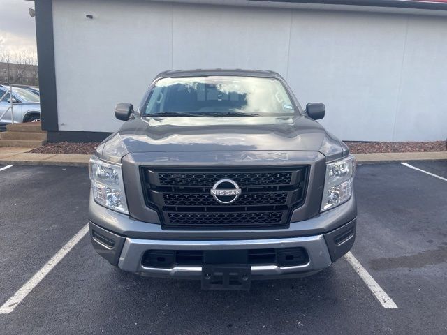 2023 Nissan Titan SV