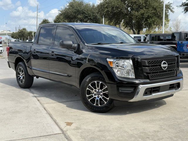 2023 Nissan Titan SV