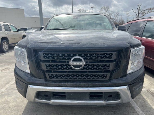 2023 Nissan Titan SV