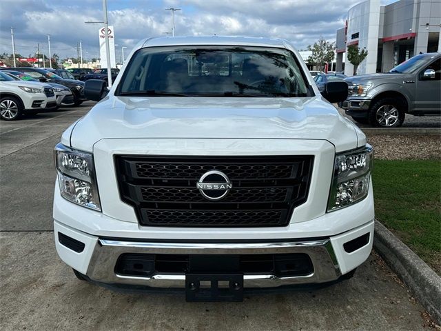 2023 Nissan Titan SV