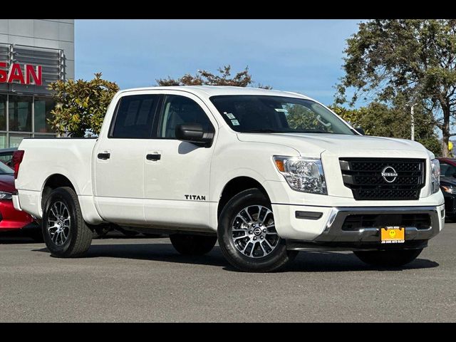 2023 Nissan Titan SV