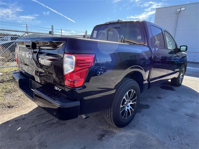 2023 Nissan Titan SV