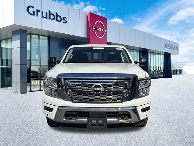 2023 Nissan Titan SV