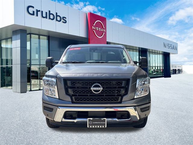 2023 Nissan Titan SV