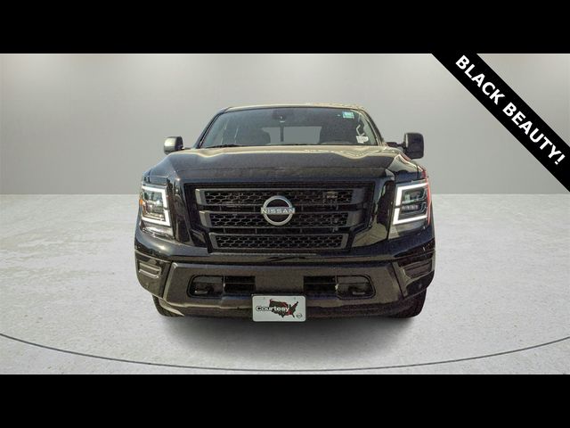 2023 Nissan Titan SV