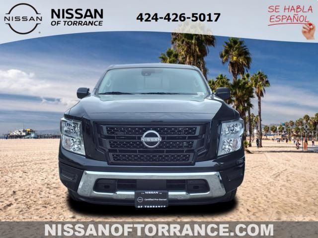 2023 Nissan Titan SV