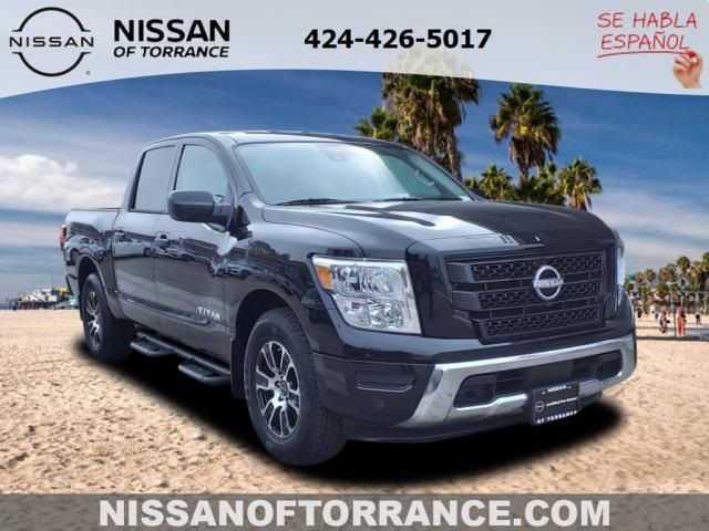 2023 Nissan Titan SV