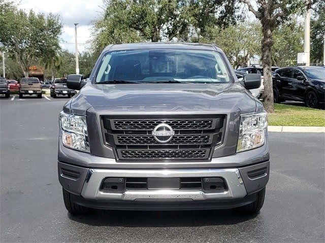 2023 Nissan Titan SV