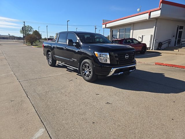 2023 Nissan Titan SV