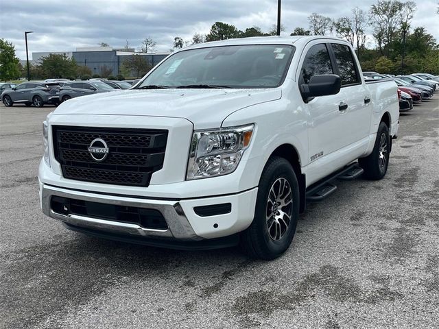 2023 Nissan Titan SV