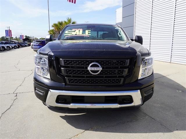 2023 Nissan Titan SV