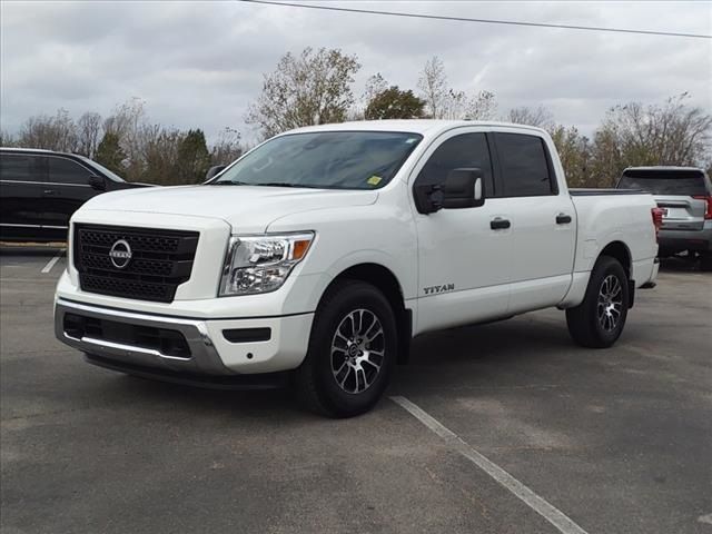 2023 Nissan Titan SV