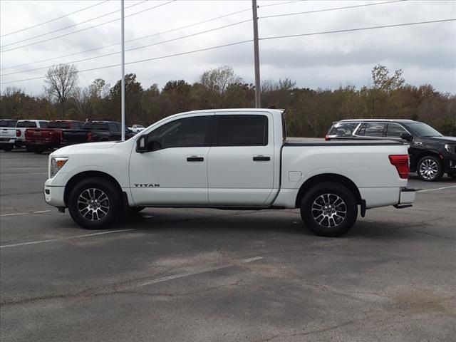 2023 Nissan Titan SV