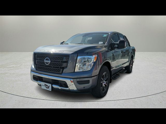 2023 Nissan Titan SV