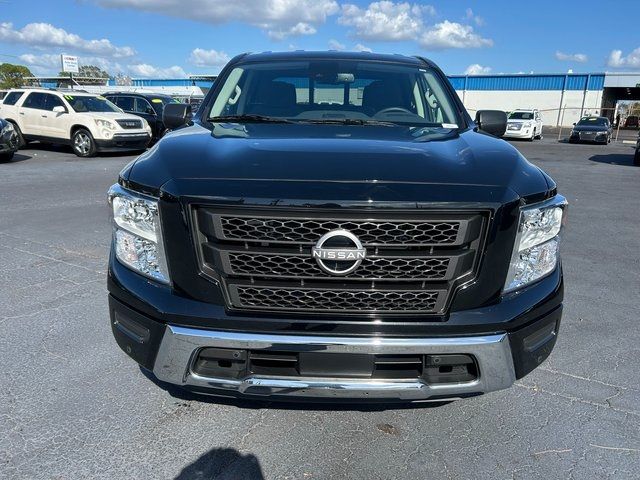 2023 Nissan Titan SV