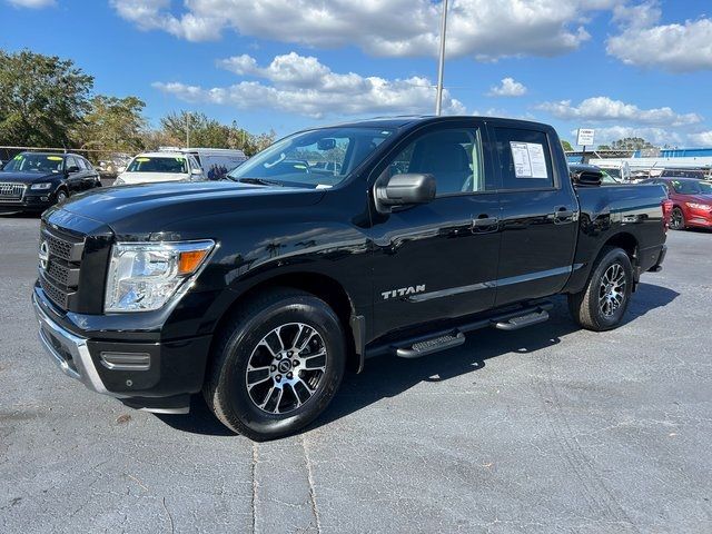 2023 Nissan Titan SV