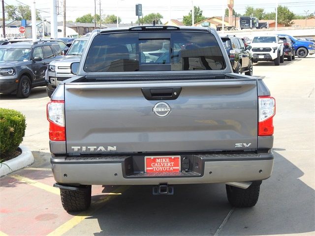 2023 Nissan Titan SV