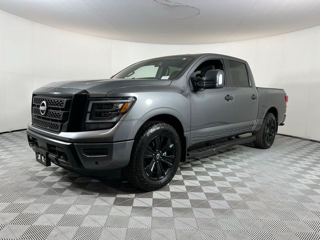 2023 Nissan Titan SV