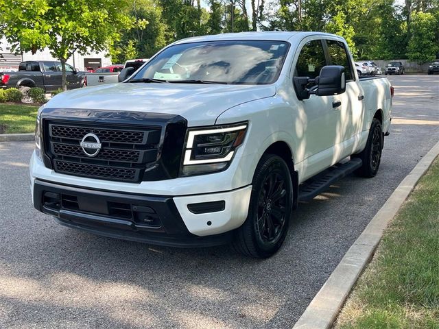 2023 Nissan Titan SV