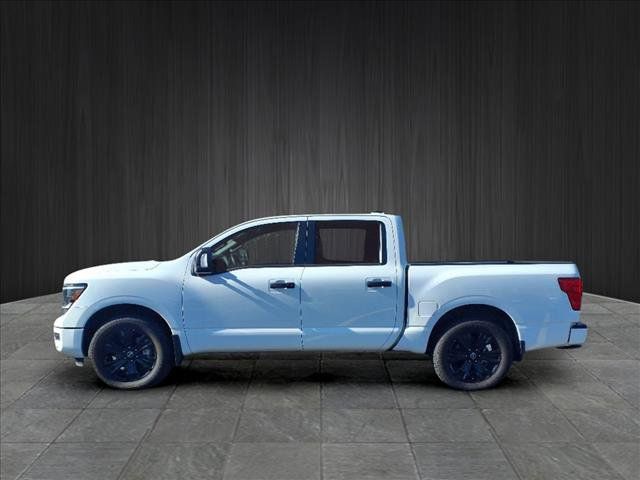 2023 Nissan Titan SV