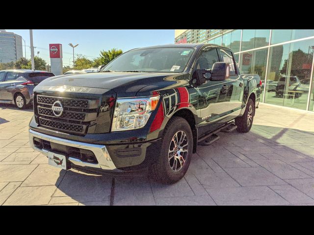 2023 Nissan Titan SV