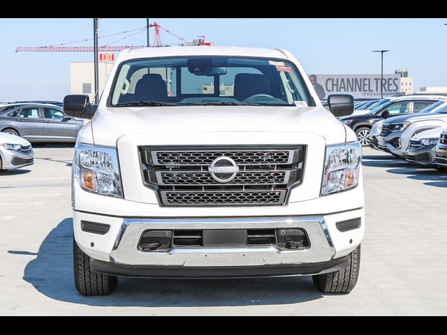 2023 Nissan Titan SV