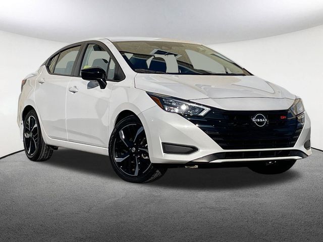 2023 Nissan Versa SR