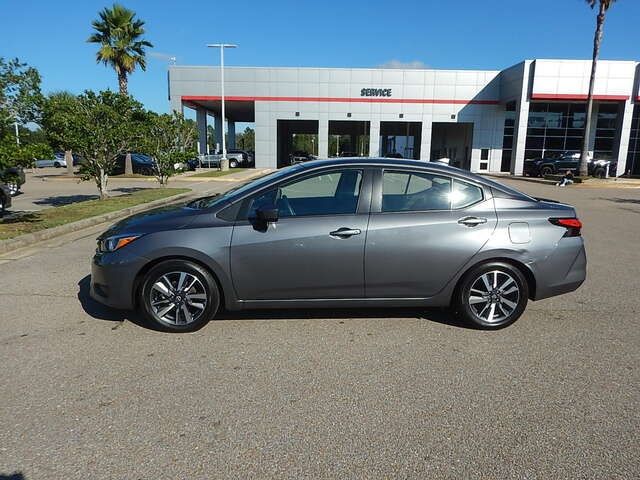 2023 Nissan Versa SV