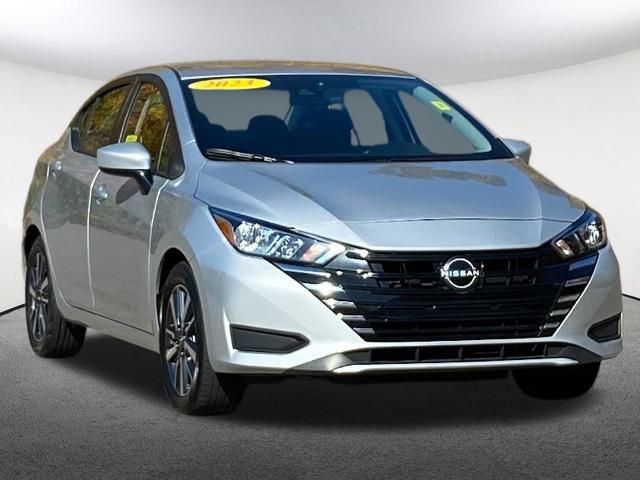 2023 Nissan Versa SV