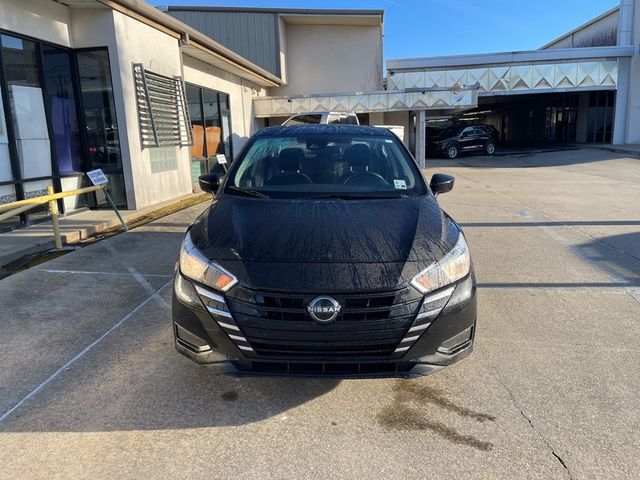 2023 Nissan Versa SV