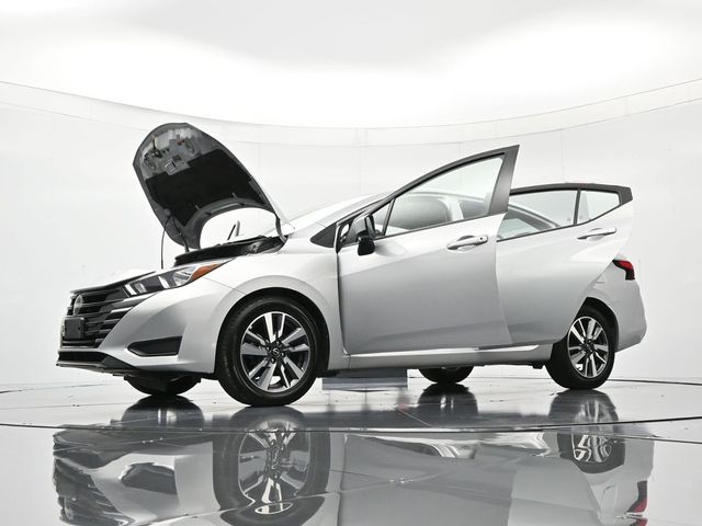 2023 Nissan Versa SV