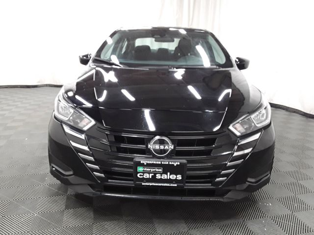 2023 Nissan Versa SV