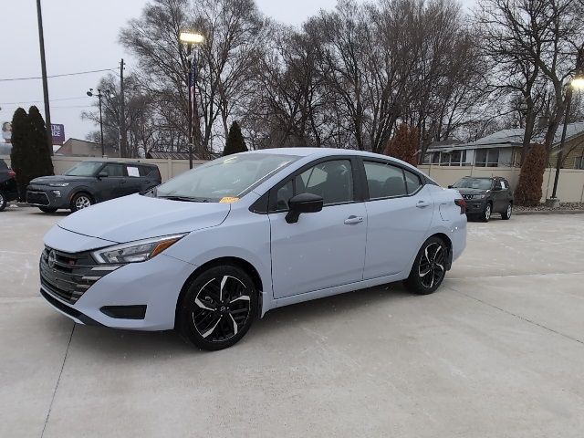 2023 Nissan Versa SR