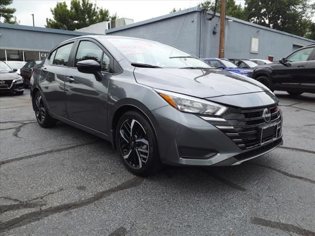 2023 Nissan Versa SR