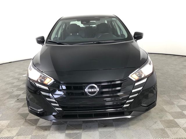2023 Nissan Versa SV