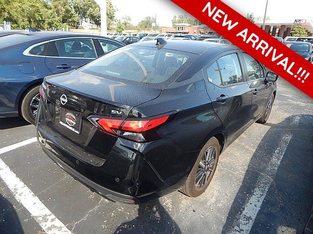 2023 Nissan Versa SV