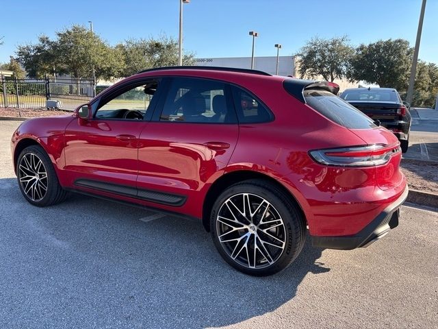 2023 Porsche Macan Base