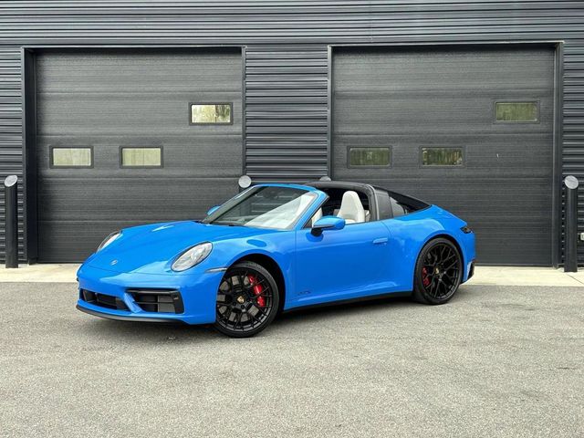 2023 Porsche 911 4 GTS