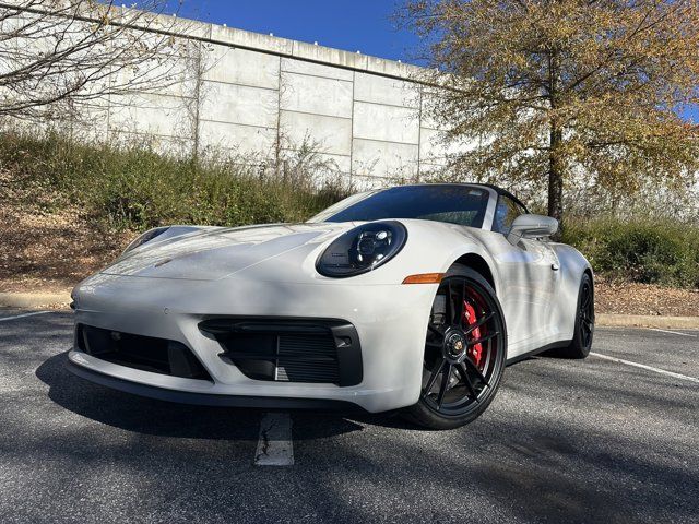 2023 Porsche 911 4 GTS