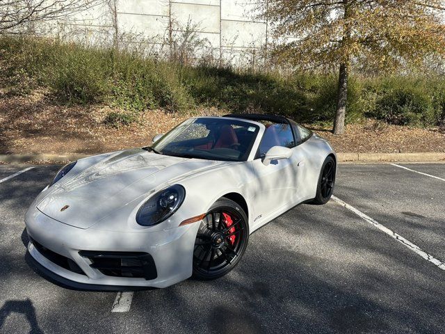 2023 Porsche 911 4 GTS