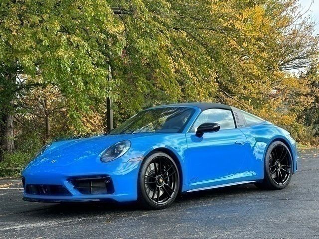 2023 Porsche 911 4 GTS