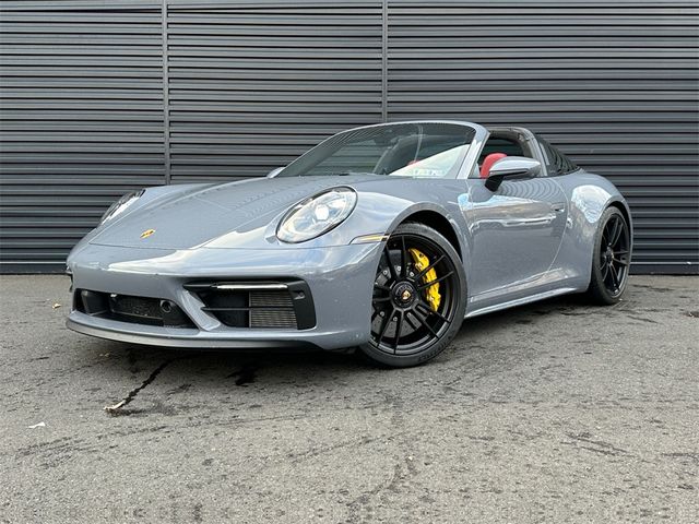 2023 Porsche 911 4 GTS